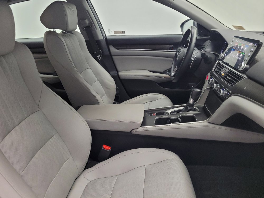Used 2018 Honda Accord Touring image 21