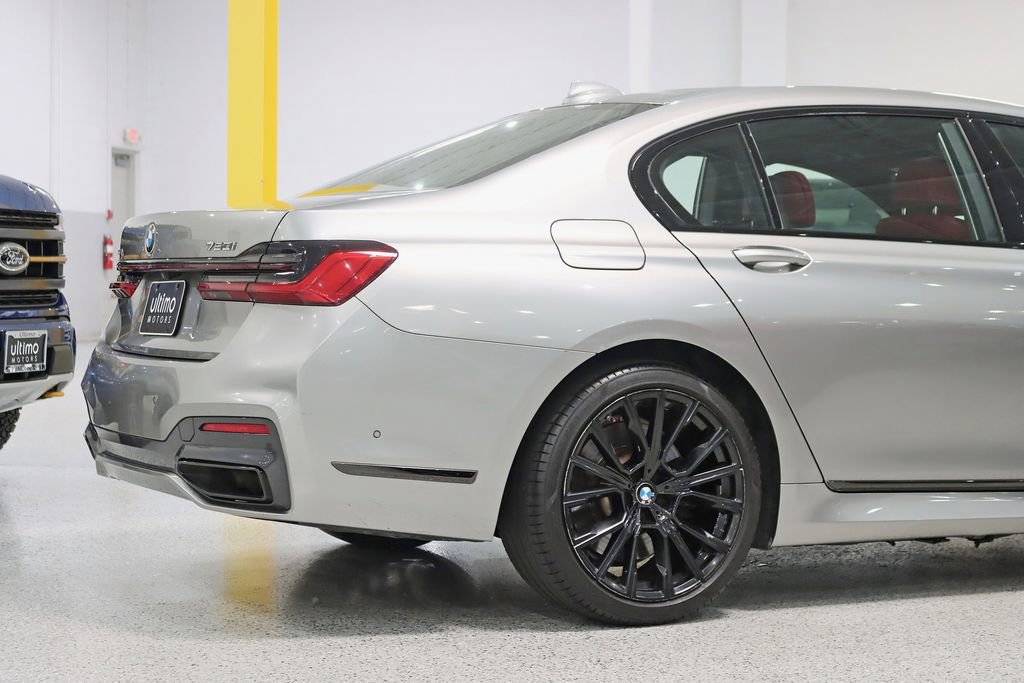Used 2022 BMW 750i xDrive w/ Executive Package AWD/4WD image 9