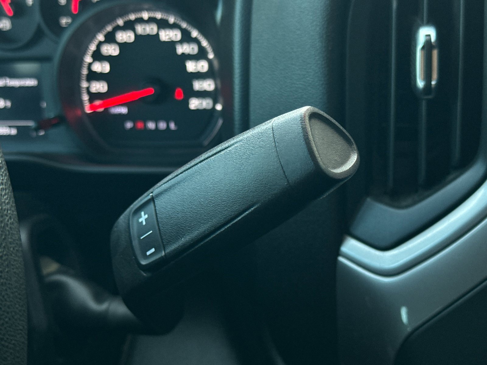 Used 2021 Chevrolet Silverado 2500 Custom w/ Custom Value Package image 19