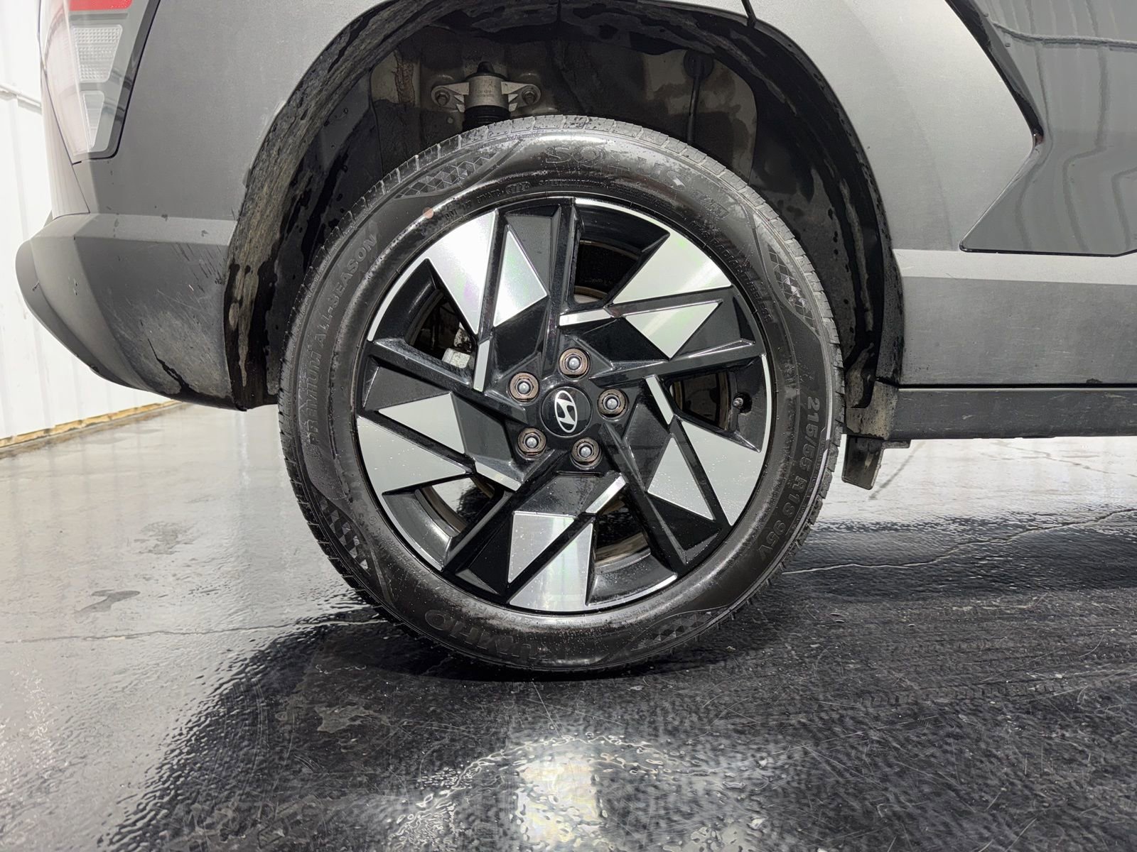 Used 2025 Hyundai Kona SEL image 8