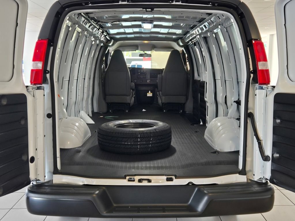 New 2026 Chevrolet Express 2500 Extended w/ Driver Convenience Package RWD image 10