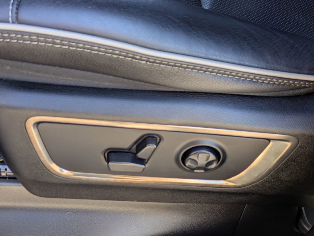 Used 2021 RAM 1500 Limited w/ Body Color Bumper Group image 16