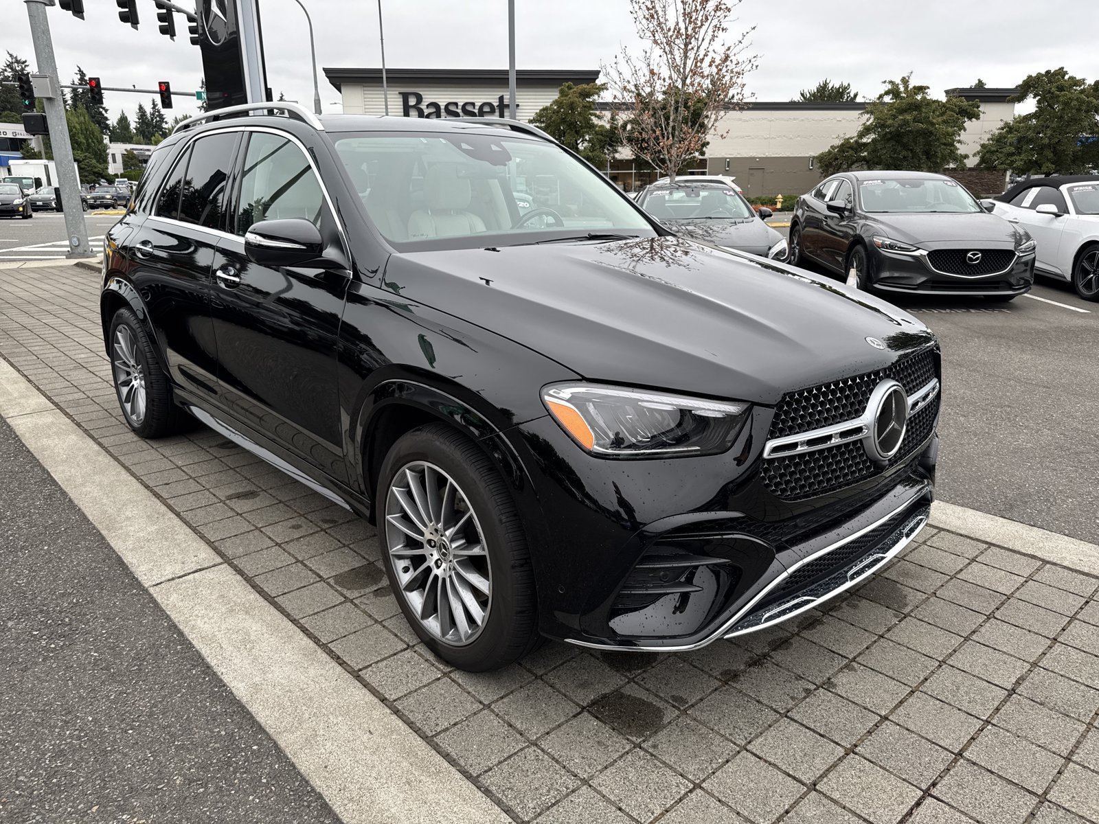 Certified 2024 Mercedes-Benz GLE 450 4MATIC image 4