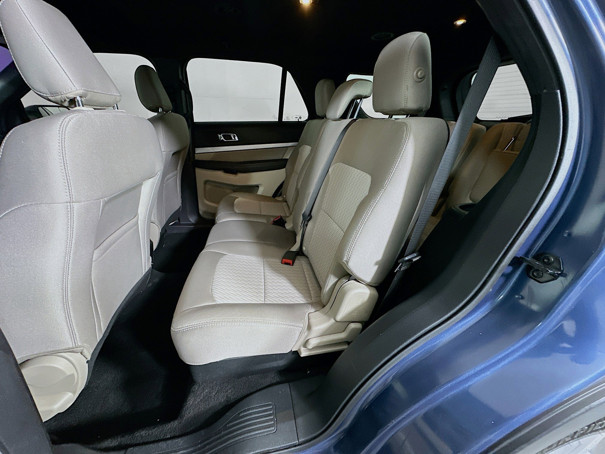 Used 2019 Ford Explorer FWD image 25