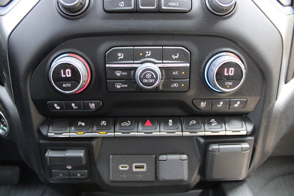 Used 2022 Chevrolet Silverado 1500 LTZ AWD/4WD image 17