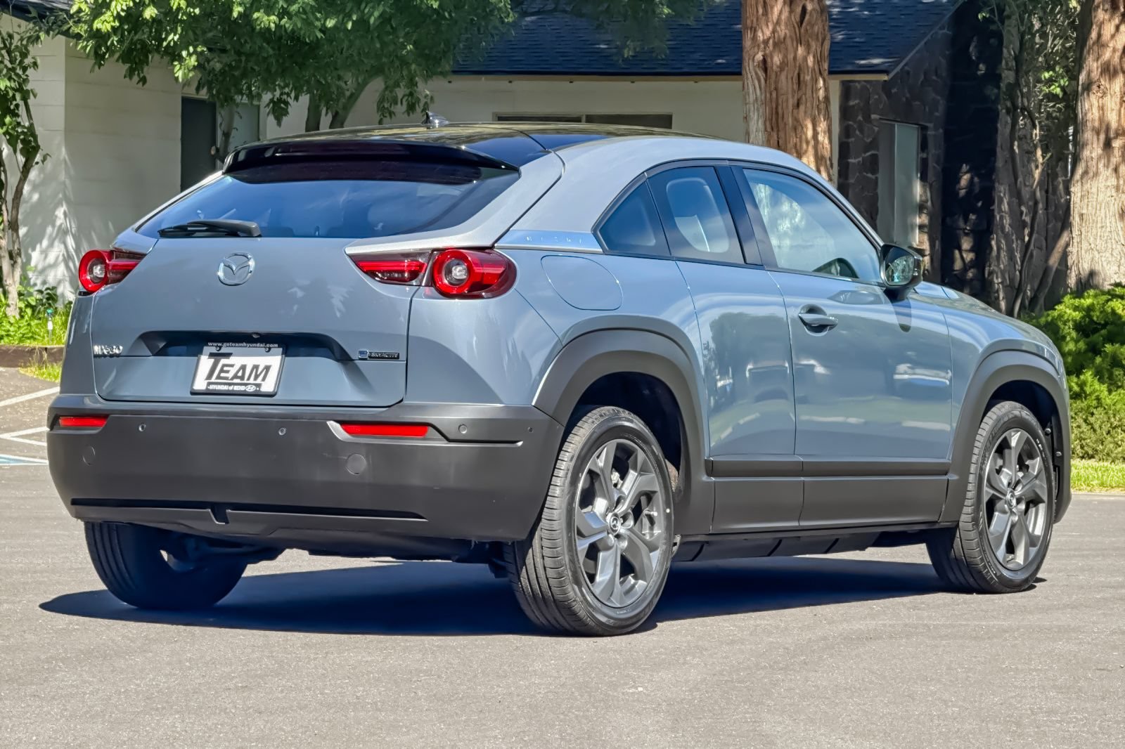 Used 2022 MAZDA MX-30 Electric w/ Premium Plus Pkg FWD image 4