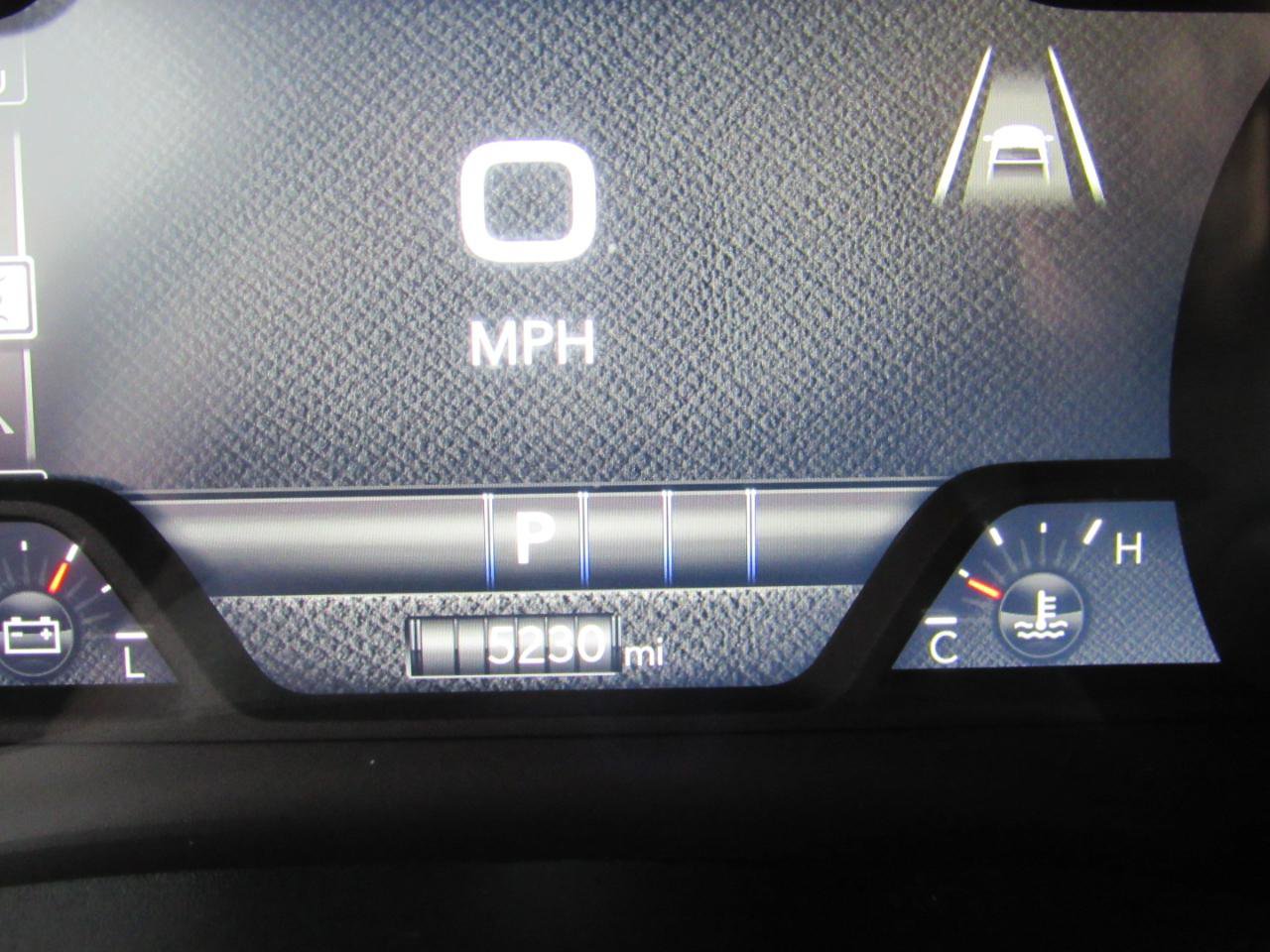 Used 2025 RAM 1500 Laramie AWD/4WD image 6