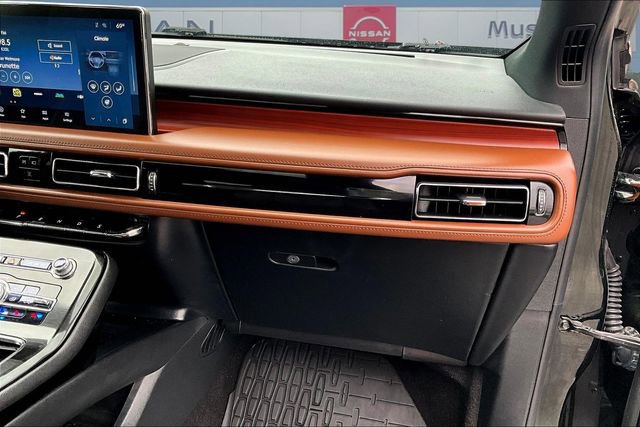 Used 2021 Lincoln Nautilus Reserve w/ Class II Trailer Tow Package image 22