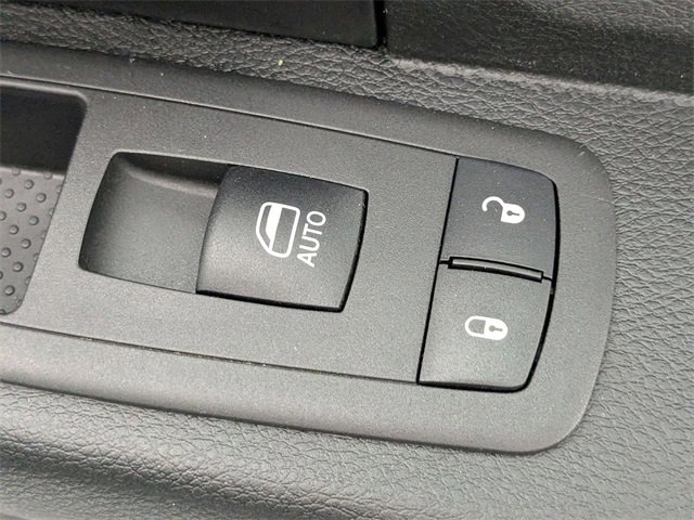 Used 2024 RAM 3500 Tradesman w/ Chrome Appearance Group image 33