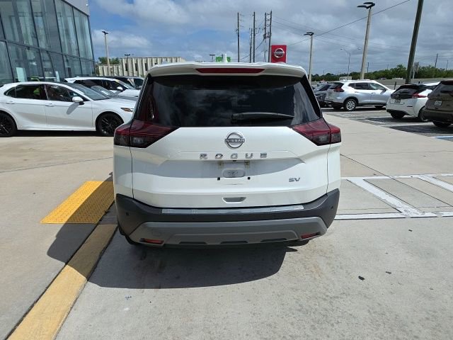 Used 2023 Nissan Rogue SV w/ SV Premium B Package image 5