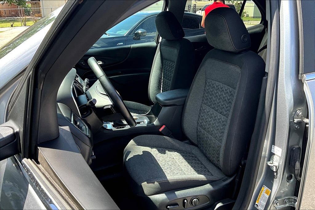 Used 2023 Chevrolet Equinox LT w/ Driver Convenience Package AWD/4WD image 36