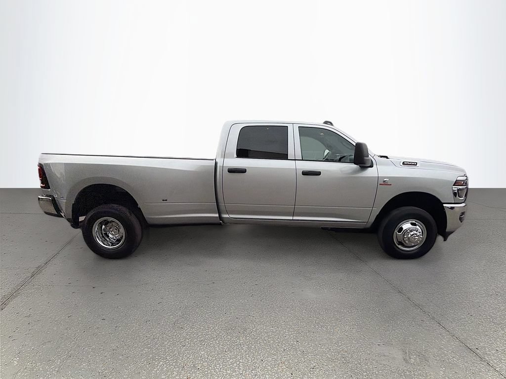 New 2026 RAM 3500 Tradesman w/ Chrome Appearance Group A AWD/4WD image 3