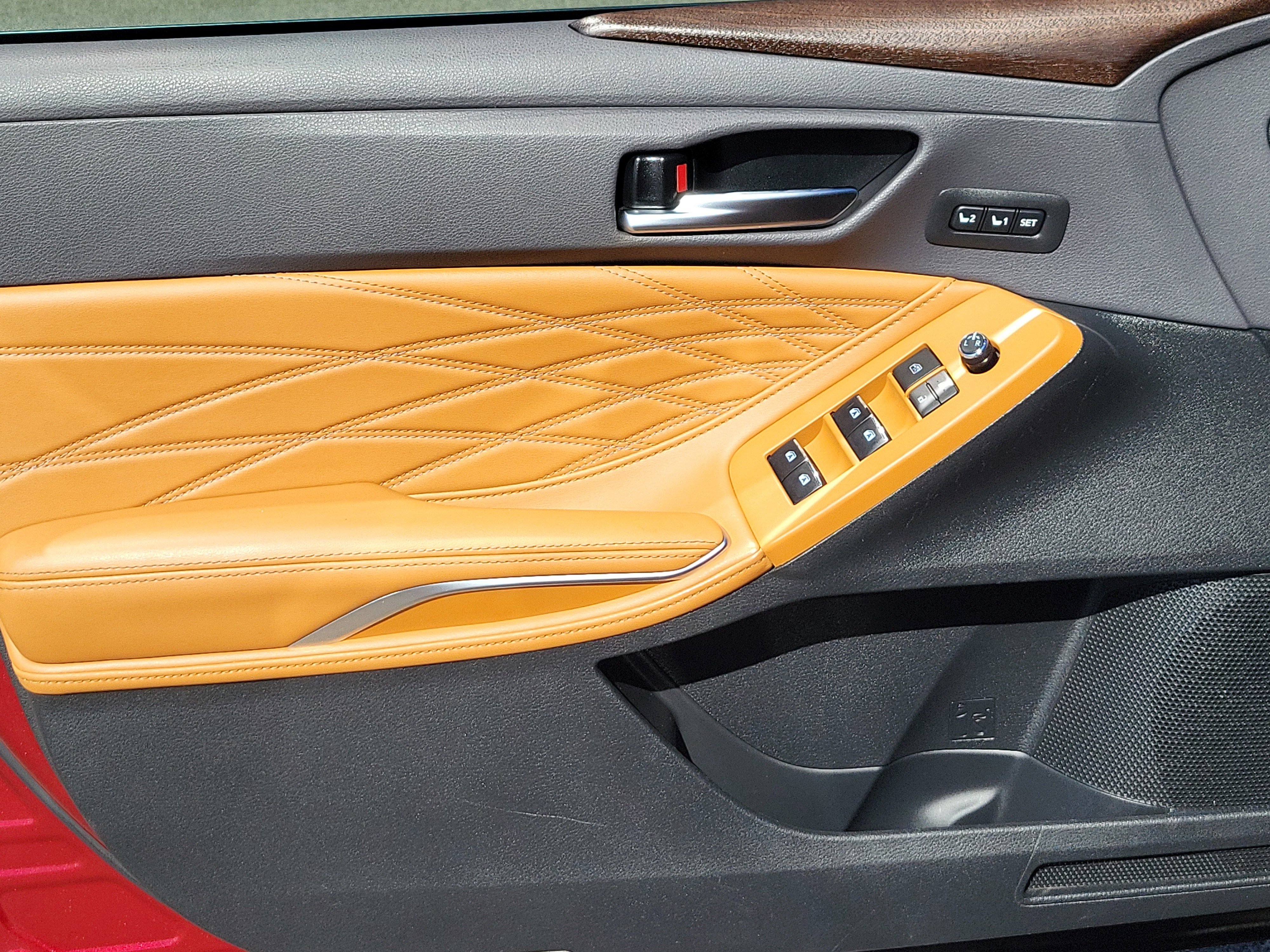 Used 2020 Toyota Avalon Limited w/ Advanced Safety Package image 6