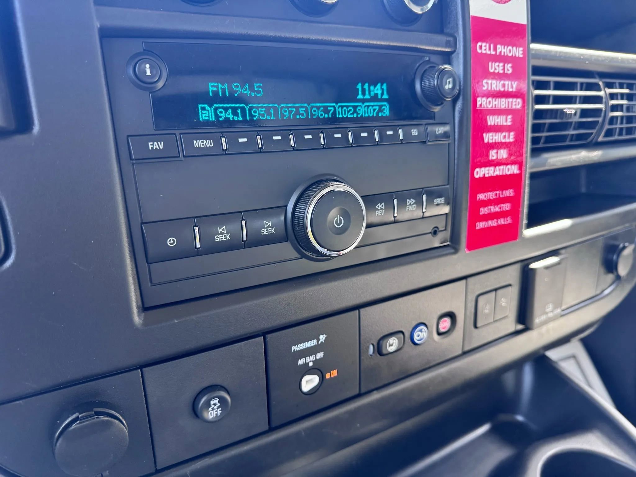 Used 2019 Chevrolet Express 2500 image 19