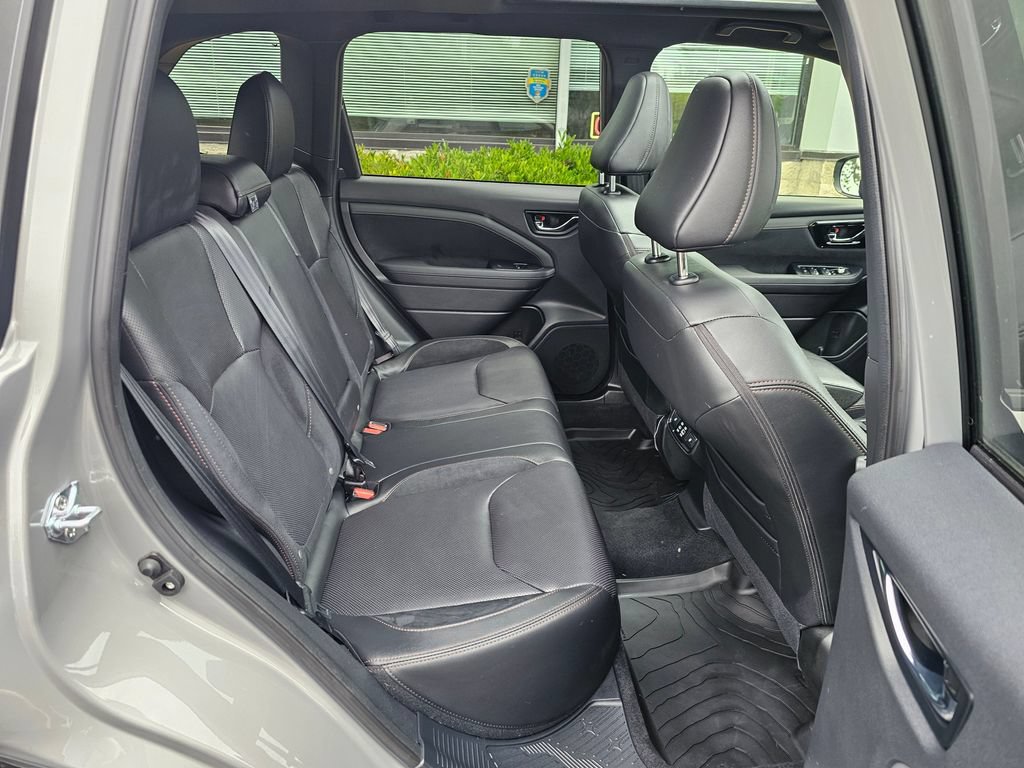 Used 2025 Subaru Forester Touring w/ Popular Package - Touring AWD/4WD image 12