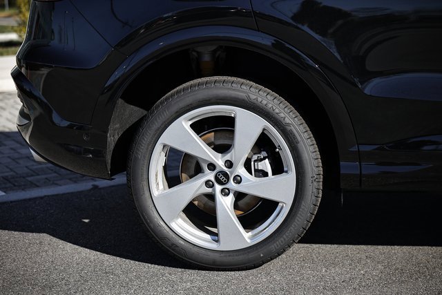 New 2025 Audi Q5 Premium Plus image 6