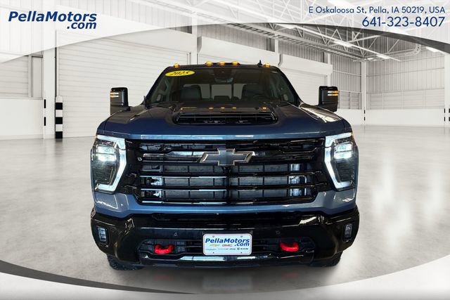 Used 2025 Chevrolet Silverado 2500 LTZ w/ LTZ Plus Package image 7