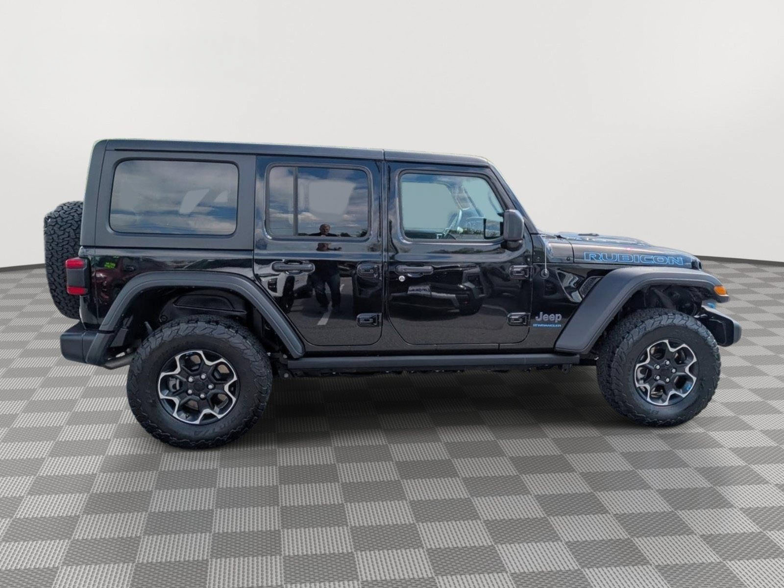 Used 2023 Jeep Wrangler Unlimited Rubicon 4xe w/ Cold Weather Group AWD/4WD image 6