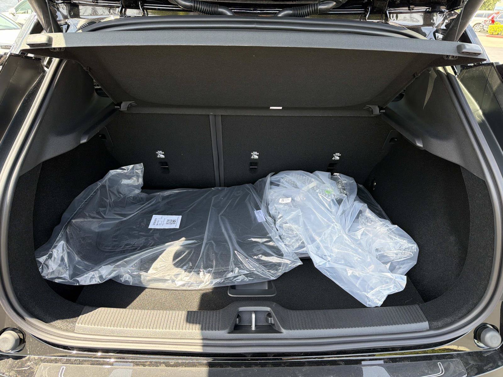 New 2026 Volvo EX30 Plus w/ Climate Package AWD/4WD image 18