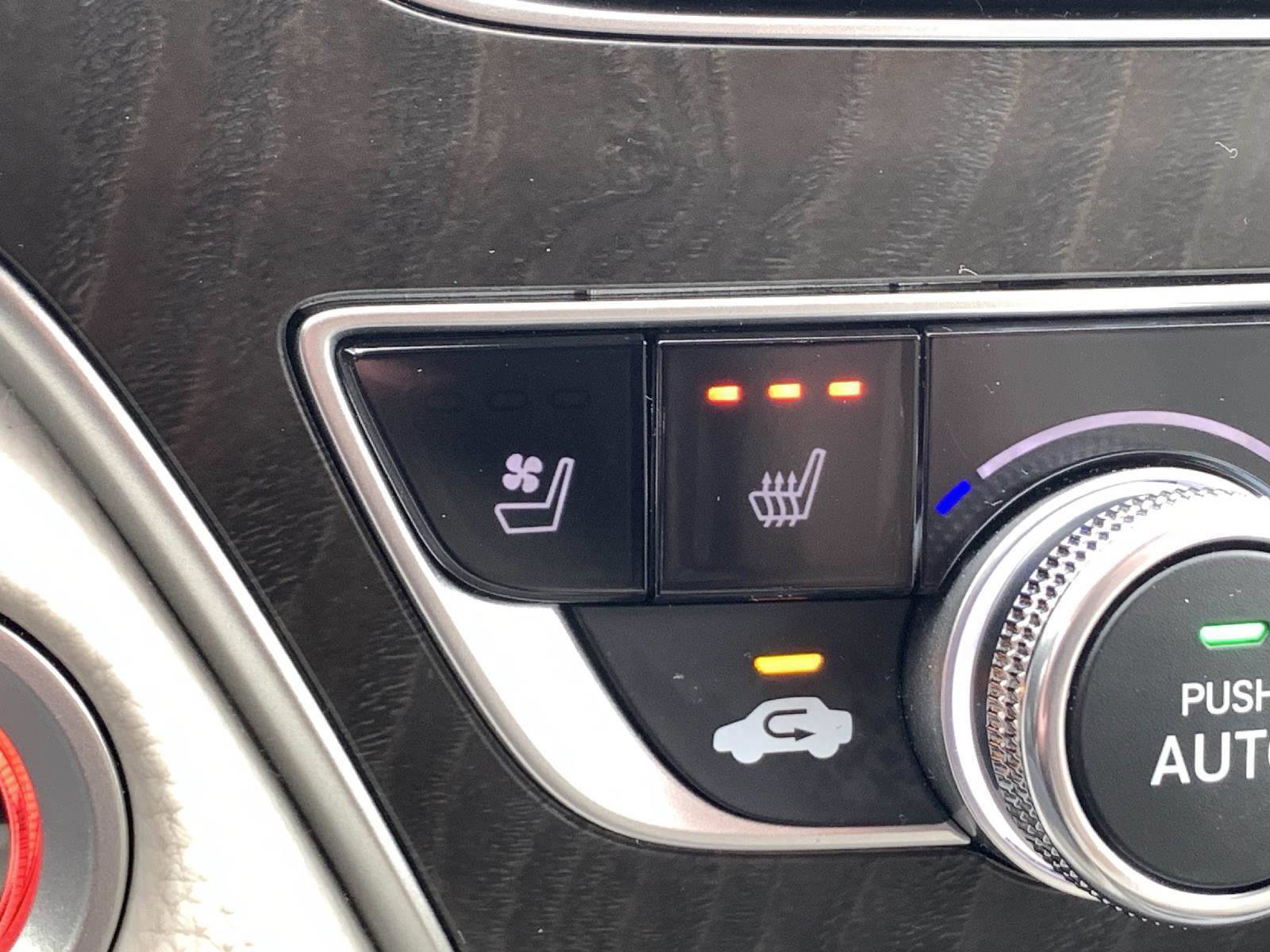 Used 2020 Honda Accord Touring image 28