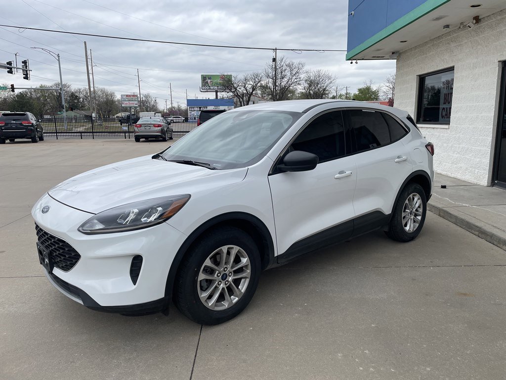 Used 2022 Ford Escape SE image 4
