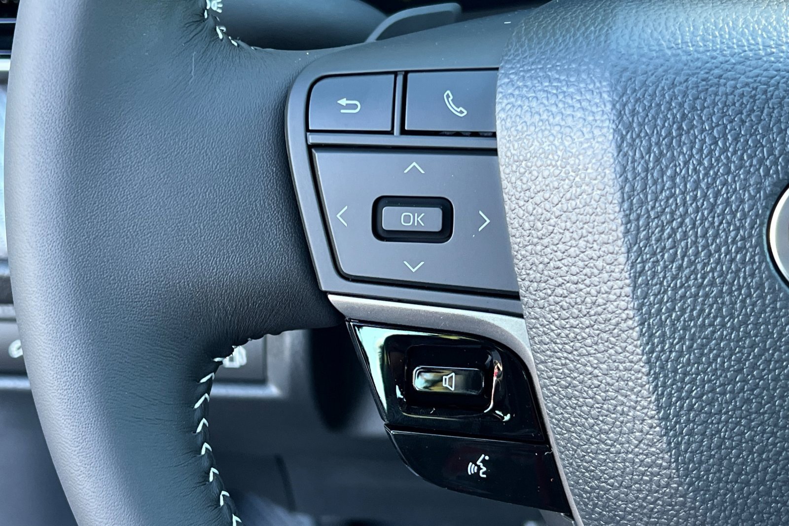 New 2026 Toyota Camry SE image 26