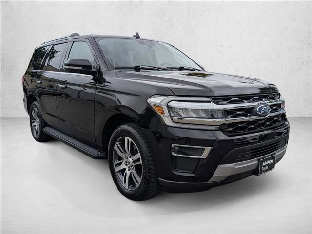 Used 2024 Ford Expedition Limited image 3
