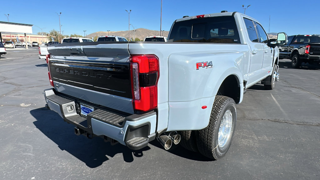 New 2026 Ford F350 Platinum image 3