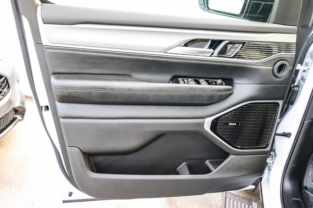 New 2026 Jeep Grand Wagoneer Limited AWD/4WD image 25
