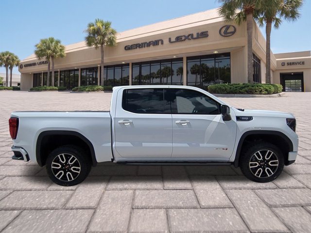 Used 2025 GMC Sierra 1500 AT4 w/ AT4 Premium Package AWD/4WD image 3
