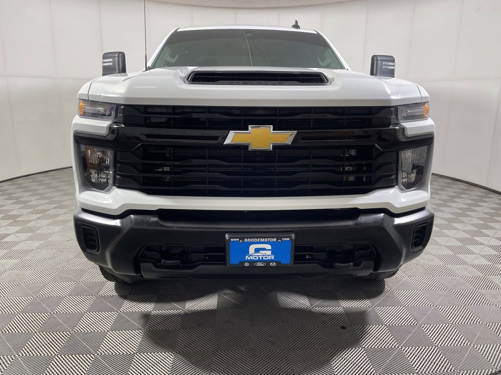 Used 2025 Chevrolet Silverado 3500 W/T image 3