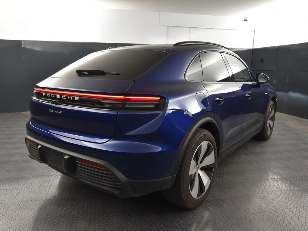 Used 2024 Porsche Macan 4 Electric image 7