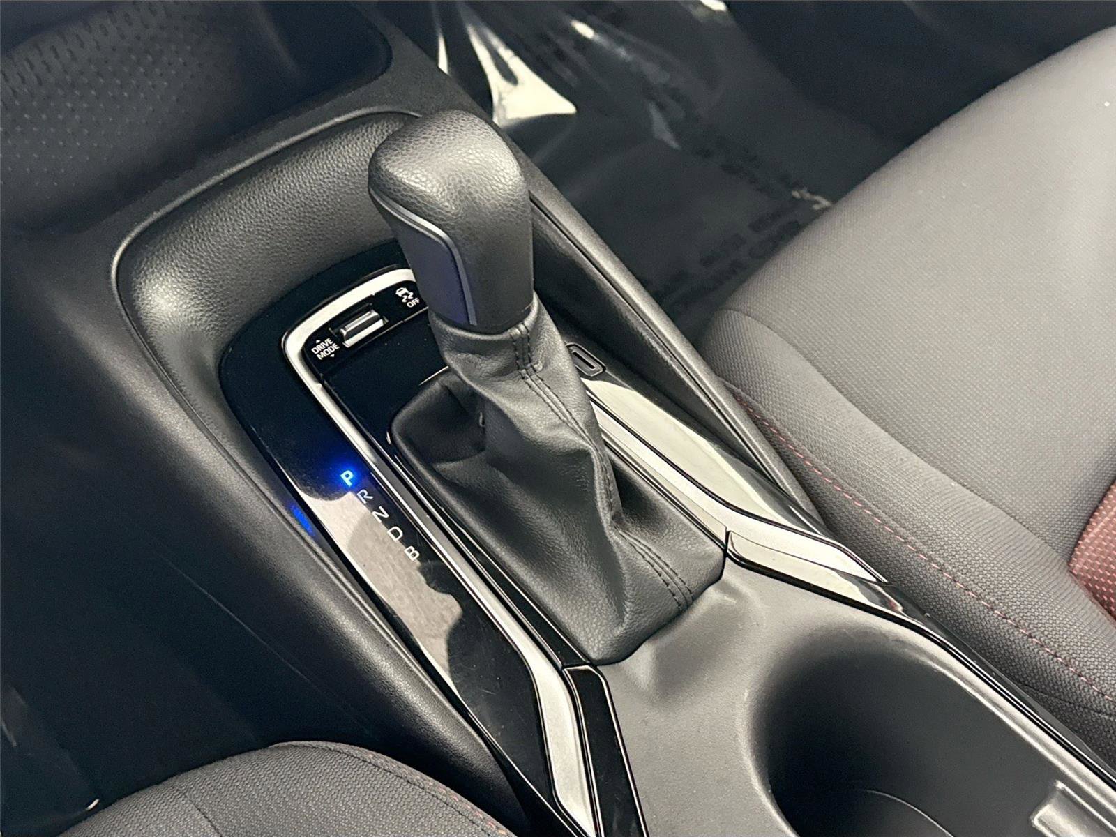 Certified 2025 Toyota Corolla SE image 27