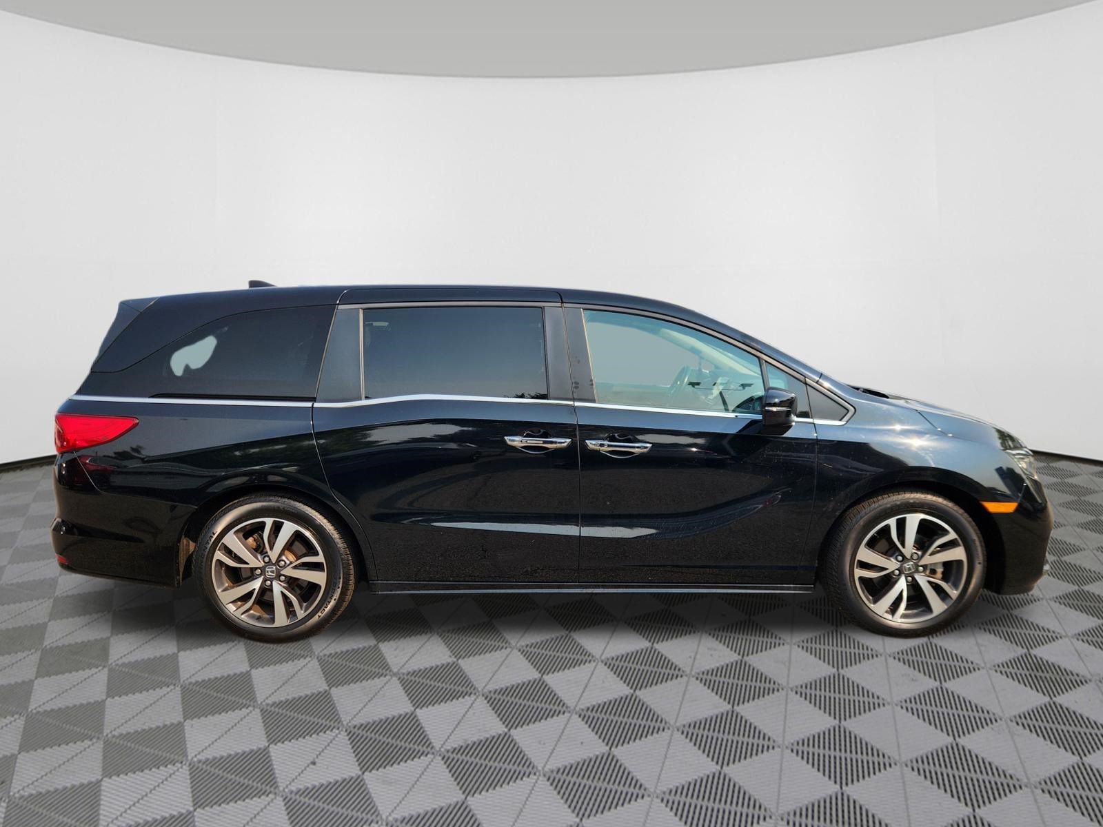 Certified 2021 Honda Odyssey Touring image 6