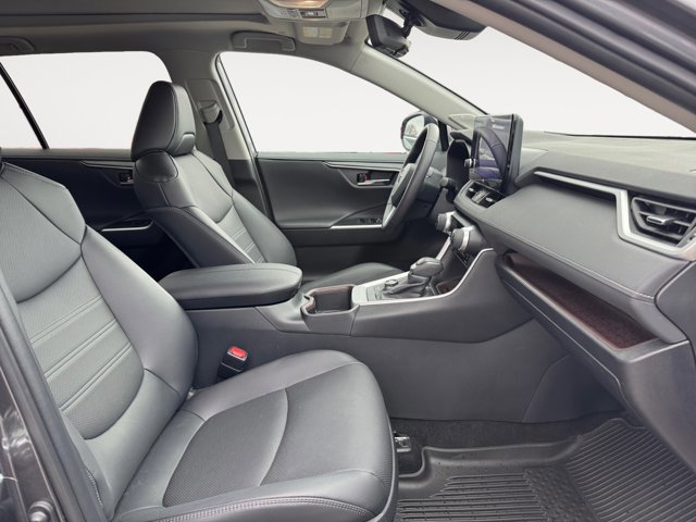 Used 2024 Toyota RAV4 Limited w/ Advanced Technology Package image 17