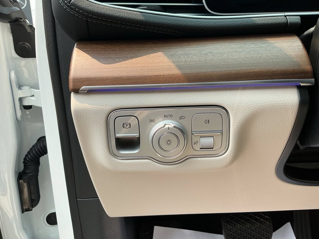 New 2026 Mercedes-Benz GLS 450 4MATIC image 15