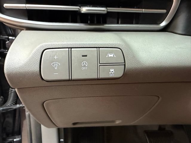 Used 2021 Hyundai Elantra SE FWD image 20