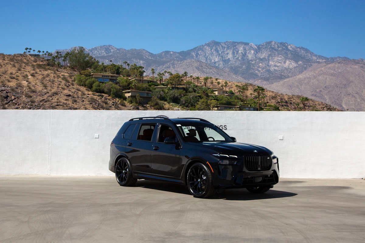 New 2026 BMW X7 M60i image 1
