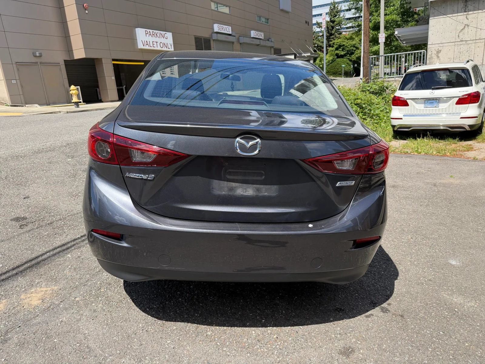 Used 2014 MAZDA MAZDA3 i Touring w/ Moonroof Package 1 FWD image 7
