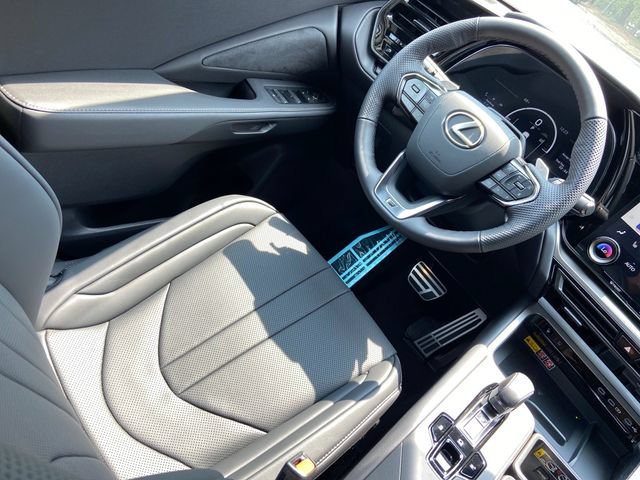 New 2026 Lexus TX 500h AWD w/ Technology Package image 12