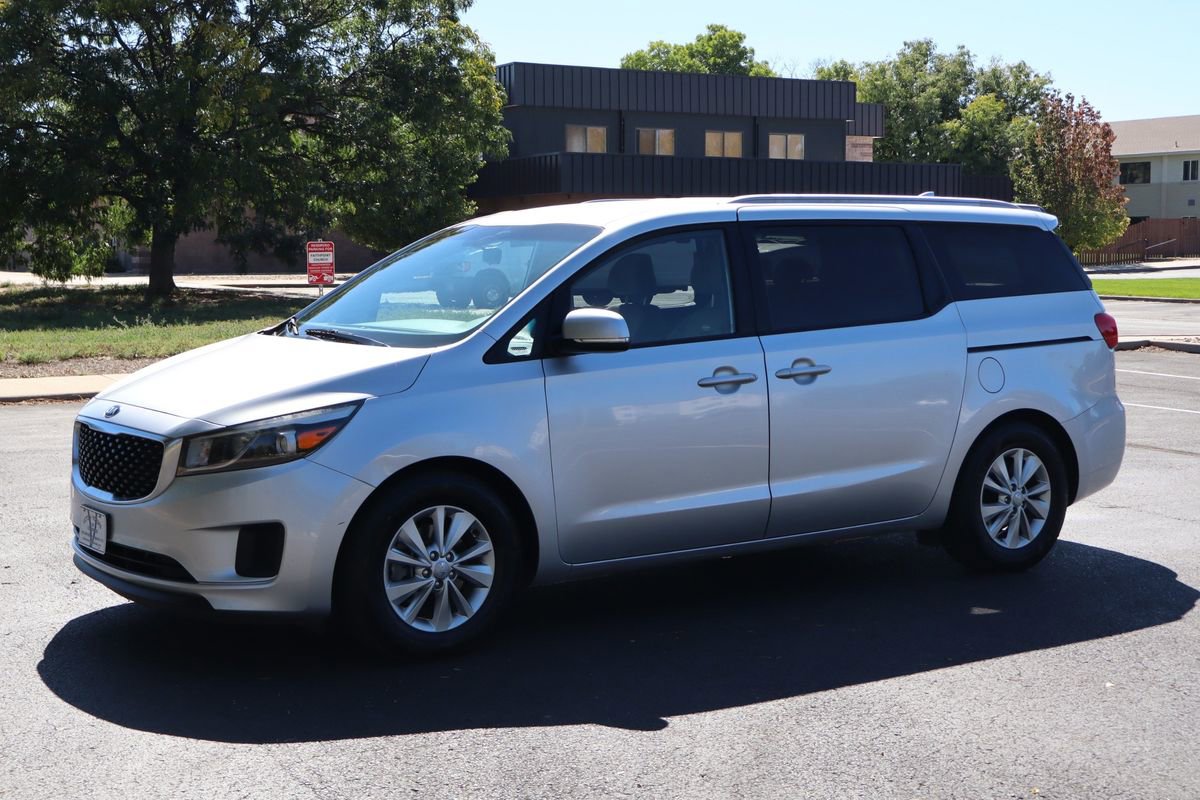 Used 2015 Kia Sedona LX w/ LX Convenience Package image 10