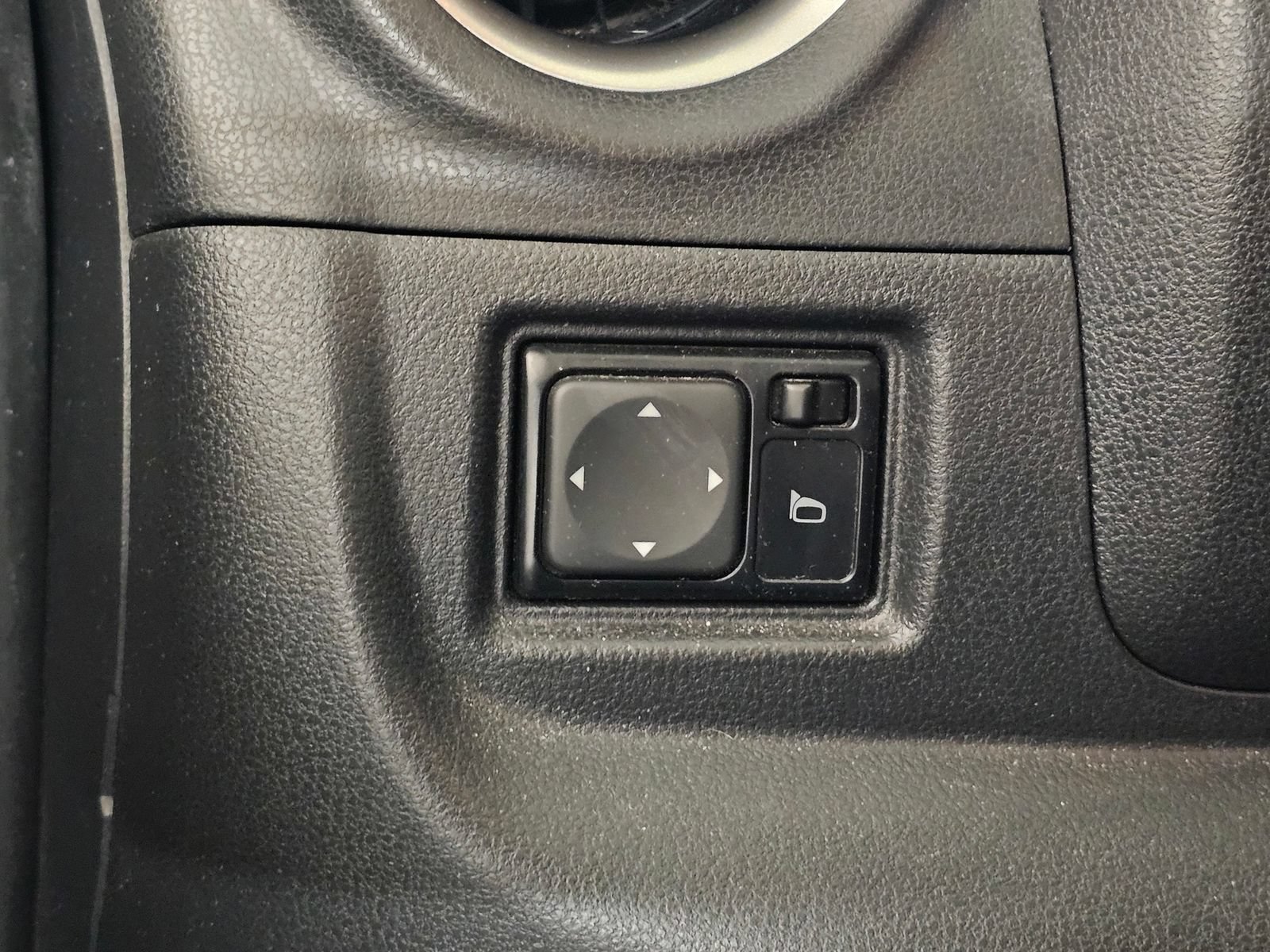 Used 2017 Nissan Versa Note S Plus FWD image 17
