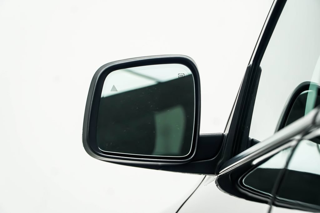 Used 2025 Dodge Durango R/T AWD/4WD image 16