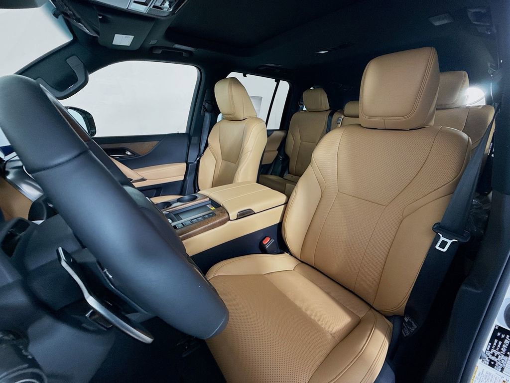 New 2025 Lexus LX 700h Luxury image 16