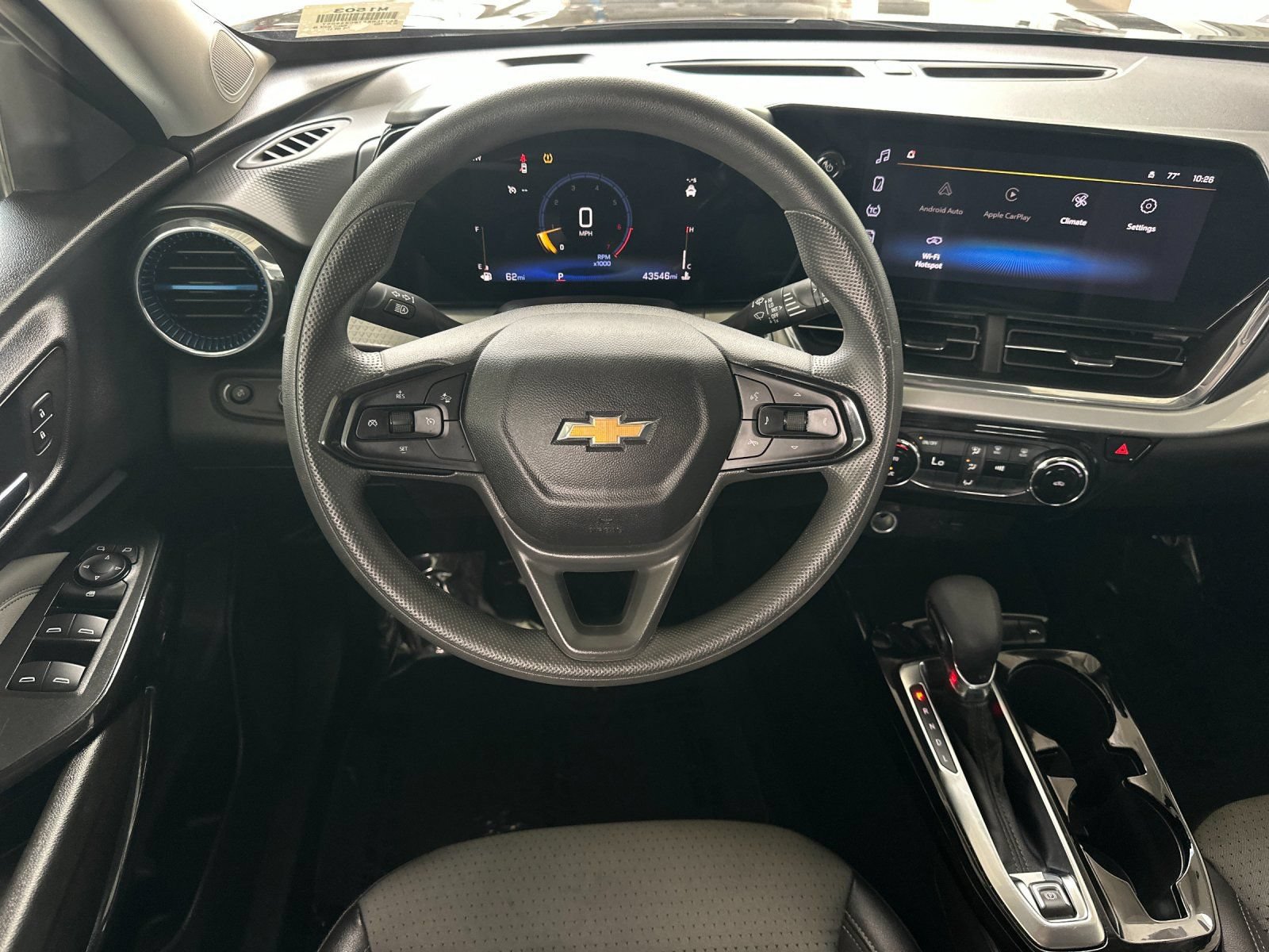 Used 2025 Chevrolet Trax LT FWD image 13