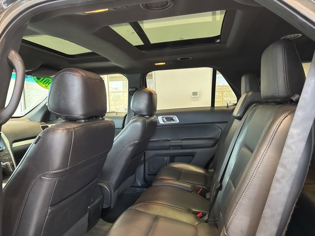 Used 2014 Ford Explorer XLT w/ Equipment Group 202A image 19