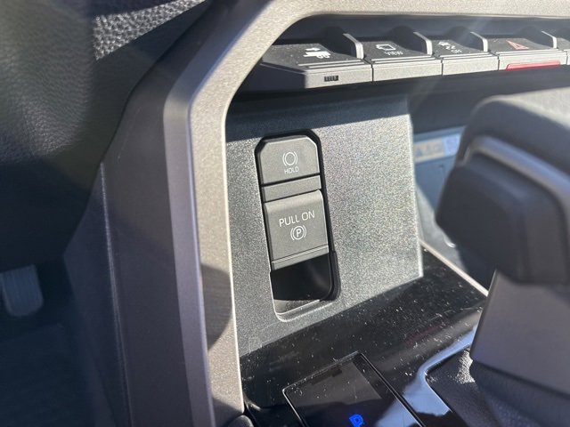 Used 2024 Toyota Tundra Limited image 33