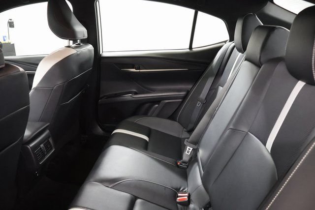 Used 2025 Toyota Camry SE FWD image 30