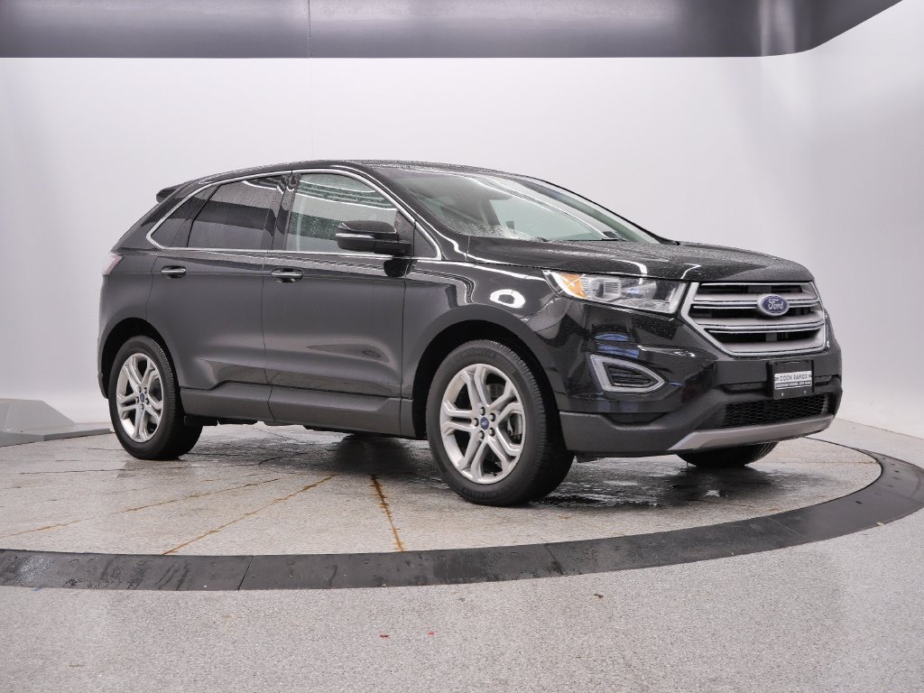 Used 2017 Ford Edge Titanium w/ Technology Package AWD/4WD image 7