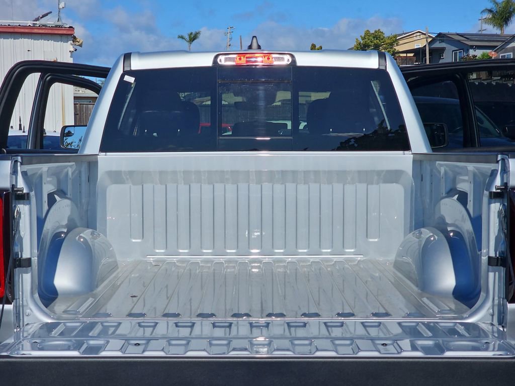 New 2026 RAM 1500 4x4 Crew Cab image 12